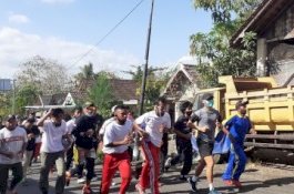 Maju Pilkada, Anak Buah Prabowo Lari 7 Kilometer untuk Mendaftar ke KPU