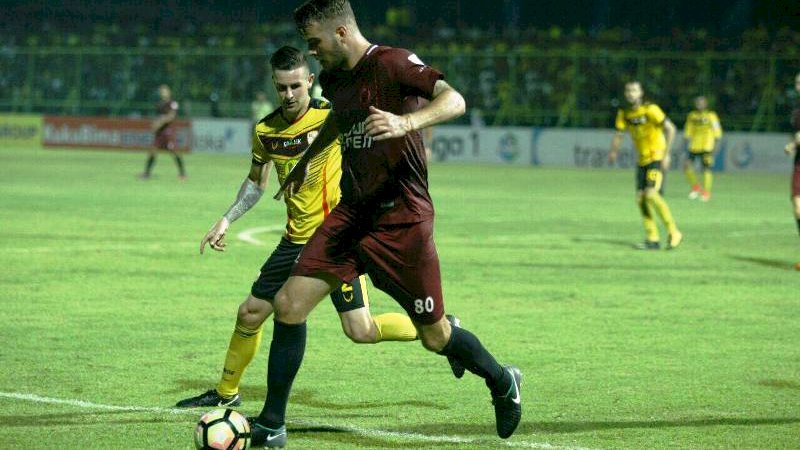 PSM Kebobolan 2 Gol dari Barito Putera di Babak Pertama