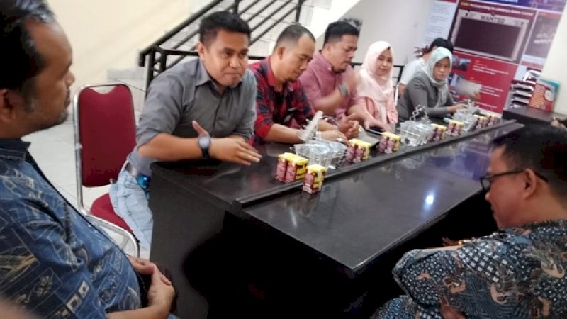 27 April KPU Makassar Umumkan Calon Perseorangan Memenuhi Syarat