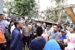 Nurdin Abdullah Bicara Soal Rencana Relokasi Warga Bantaran Sungai