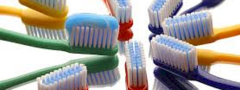 Alami Sakit Luar Biasa, Ternyata Ada Sikat Gigi Sepanjang 12 Cm di Perut Pria Ini