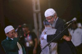 Merasa Difitnah, Zakir Naik Laporkan Pejabat Tinggi Malaysia ke Polisi