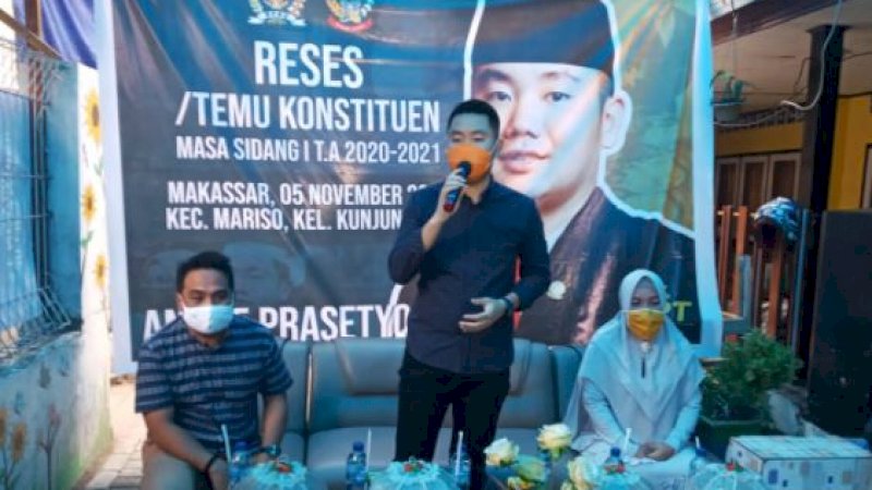 Andre Prasetyo Tanta melakukan silaturahmi sekaligus menyerap aspirasi dari masyarakat di Jalan Lamadukelleng Buntu, Kelurahan Kunjung Mae, Kecamatan Mariso, Kamis (5/11/2020).