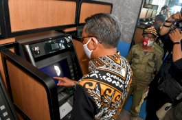Gubernur Sulsel Resmikan Galery ATM Center Bank Sulselbar