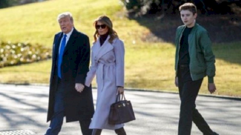 Presiden Amerika Serikat, Donald Trump, bersama keluarga. (Foto: Georgsoup Twitter)