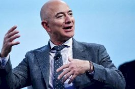 Dituduh sebagai Lex Luthor, Muncul Petisi Larang Jeff Bezos Kembali ke Bumi