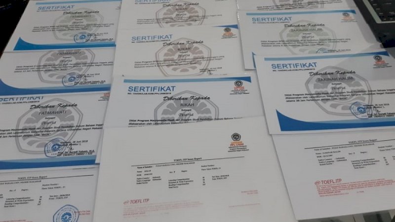 Bikin Sertifikat TOEFL Palsu, Honorer Wanita Ditangkap di Bikin Sertifikat TOEFL Palsu, Honorer Wanita Ditangkap di