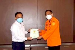 Bupati Bantaeng Serahkan Aset Tanah Hibah ke Basarnas
