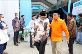 Didampingi Ustaz Ije, Danny Pomanto Hadiri Pernikahan Massal Hidayatullah Makassar