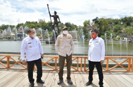 Gubernur Sulsel, Pjs Bupati Torut dan Tator Tinjau Rest Area Toraja