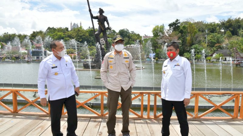 Gubernur Sulsel, Pjs Bupati Torut dan Tator Tinjau Rest Area Toraja