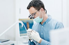 Pintu Klinik Ditutup Rapat lalu Dipukuli Rekan Kerja, Ini Pengakuan Dokter Gigi Arab Saudi