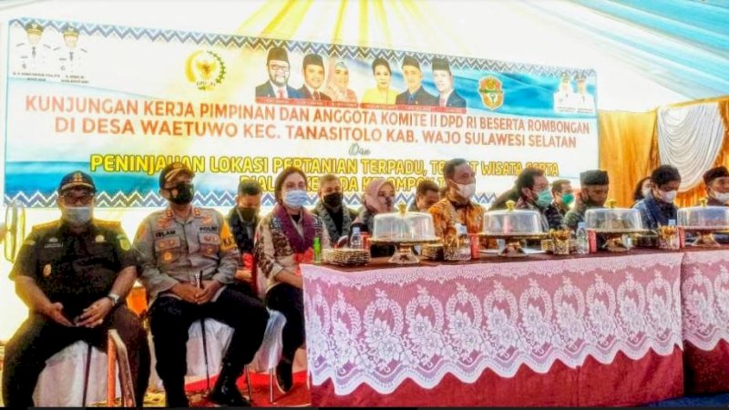 Pimpinan dan anggota Komite II Dewan Perwakilan Daerah (DPD) RI melakukan kunjungan kerja (kunker) di Kabupaten Wajo, Kamis (12/11/2020).
