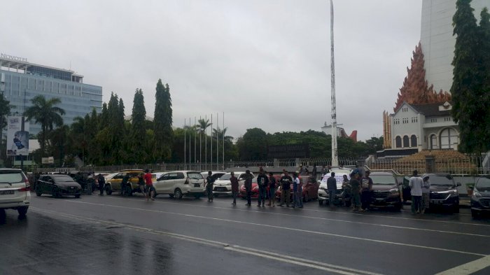 Driver GoJek Unjuk Rasa, Grab Ajak Mitranya Kopdar