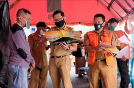 Disdukcapil Parepare Bagikan Dokumen Kependudukan Warga Korban Kebakaran