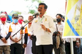 Mentan SYL Serahkan Bantuan Pertanian Senilai Rp35,7 Miliar di Kabupaten Wajo