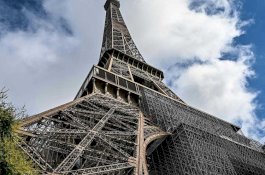 Berkali-kali Dapat Ancaman dalam Usia 131 Tahun, Menara Eiffel Kembali Disterilkan