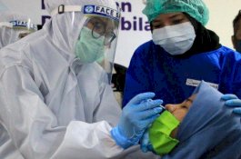 Penularan Covid-19 Meningkat di 10 Provinsi, Satgas Minta Penegakan Displin Protokol Kesehatan