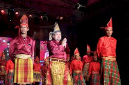 Terbukti Peduli PSM Sejak Dulu, Alasan Komunitas Saya Merah Dukung Appi di Pilkada Makassar