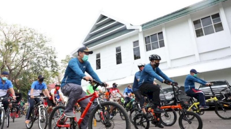 Sepeda santai jadi salah satu rangkaian peringatan Hari Olahraga Nasional (Haornas) ke-37 2020 oleh Pemerintah Kabupaten Bantaeng.