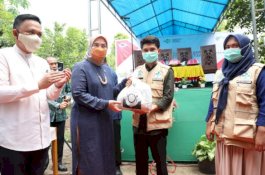 Jelang Hari Jadi Bantaeng, Aliyah Mustika Beri Hadiah 766 Paket BPT