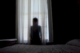 Buka Jendela Sebelum Tidur Malam, Pria Ini Peluk Makhluk Seram Disangka Istrinya