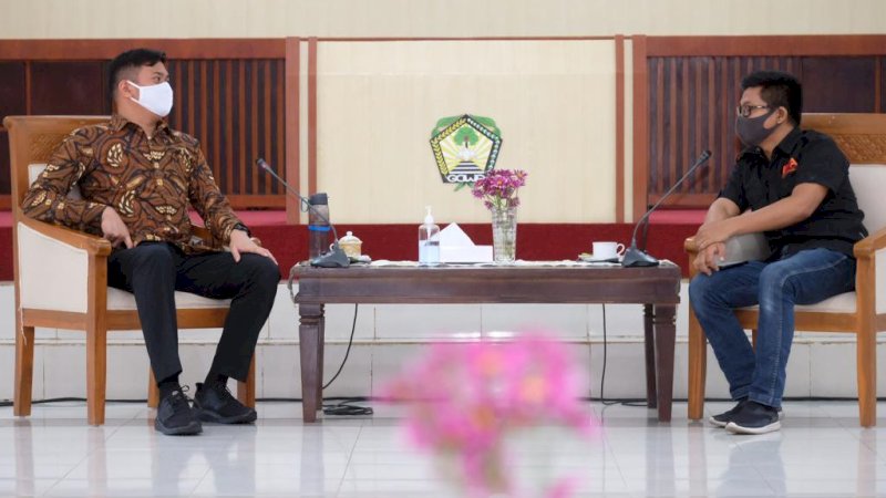 Bupati Gowa, Adnan Purichta Ichsan saat menerima pengurus  Indonesia Marketing Associaton (IMA) Chapter Gowa di Baruga Karaeng Galesong, Kantor Bupati Gowa, Kamis (3/9).