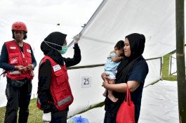Pengungsi Korban Banjir Masamba Mulai Tempati Shelter