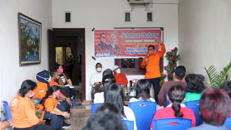 Danny Pomanto memenuhi undangan silaturahmi warga dan tokoh masyarakat di Kampung Rama, Senin, (21/9).