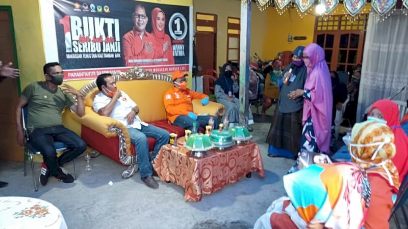 Moh Ramdhan Pomanto (Danny Pomanto) saat kampanye dialogis dengan warga dan kelompok Majelis Taklim di Kerung-kerung, Minggu,(4/10).