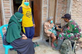 Kesehatan Hak Segala Bangsa, TNI 1411 Bulukumba Beri Pengobatan Gratis Warga Desa