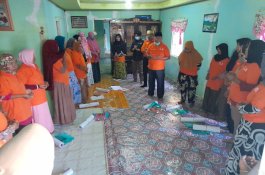 Mantapkan Tim, Anir-Lutfi Kukuhkan Relawan TPS di Kelurahan Bone