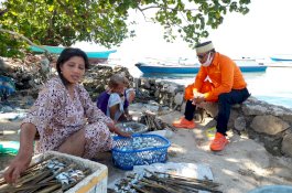 Lutfi Hanafi Prihatin Kehidupan Nelayan di Pulau Sapuli Pangkep