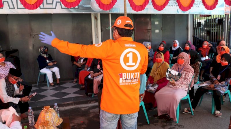 Danny Pomanto saat menghadiri kampanye dialogis di Kelurahan Layang Kecamatan Bontoala, Rabu,(21/10).