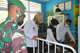 Penutupan TMMD 109 di Kindang Diwarnai Kegiatan Sunatan Massal, Donor Darah dan Pembagian Sembako