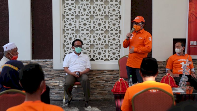 Danny Pomanto hadiri kampanye dialogis yang bertempat di Kediaman Anggota DPR RI La Tindro Latunrung, di Jalan Kijang , , Rabu, (28/10).