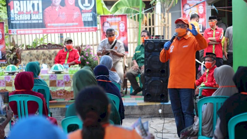 Danny Pomanto saat hadiri kampanye dialogis di Kelurahan Daya Biringkanaya, Selasa(3/11)