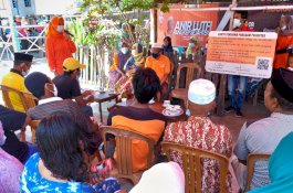 Anir-Lutfi Rilis Kartu Penerima Program Prioritas