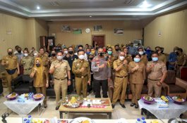 PJ Wali Kota Apresiasi Aparat TNI Polri dan Kecamatan yang Berhasil Tekan Penyebaran Covid 19 di Makassar