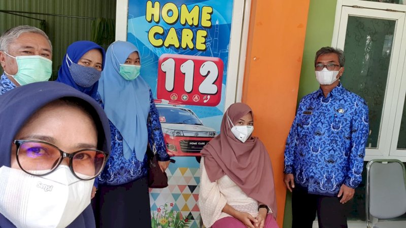 Kadis Kesehatan Makassar, Agus Djaja Said beserta staf Dinkes Makassar. 