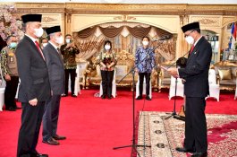 Nurdin Abdullah Kukuhkan Husaid Djunaid sebagai Komisaris Utama PT Jamkrida Sulsel