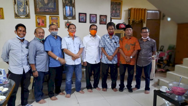 Tokoh Masyarakat Luwu saat bersilaturahmi dengan Calon Wali Kota Makassr, Moh Ramdhan Pomanto. Minggu. (29/11)