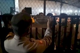Tim Terpadu Covid-19 Segel Pusat Jajanan di Parepare