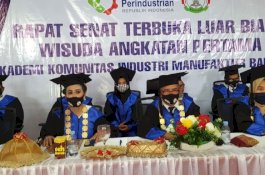 60% Wisudawan Angkatan Pertama AK-Manufaktur Bantaeng Langsung Bekerja