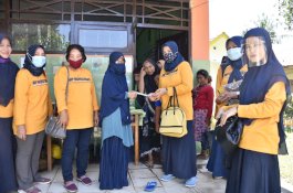 DWP Inspektorat Luwu Utara Serahkan Bantuan ke Korban Banjir Bandang