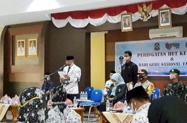 Bupati Jeneponto Bacakan Sambutan Seragam Mendiknas di Peringatan HGN-PGRI