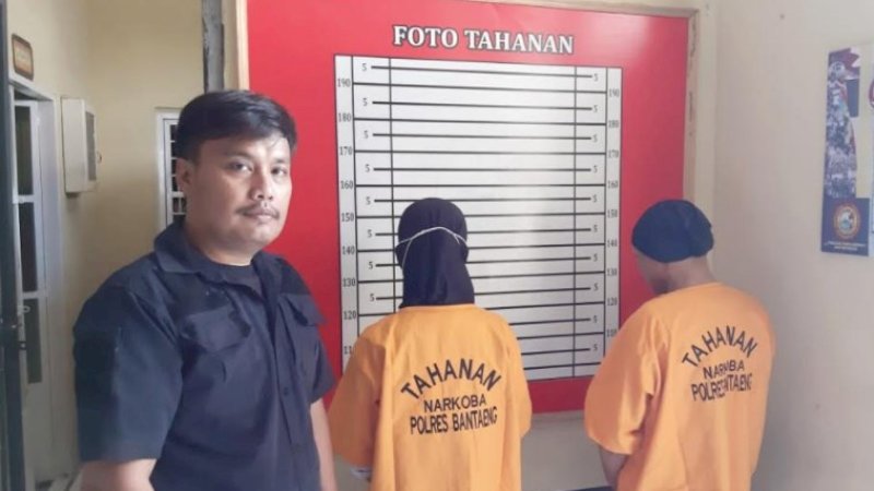 Polisi Bantaeng Gerebek Rumah Oknum ASN Perempuan, Ada Pria Asyik Isap Sabu di Dapur