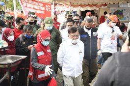 JK Semangati Relawan PMI di Luwu Utara: Bantu Pemerintah Daerah, Bersihkan Kota Masamba