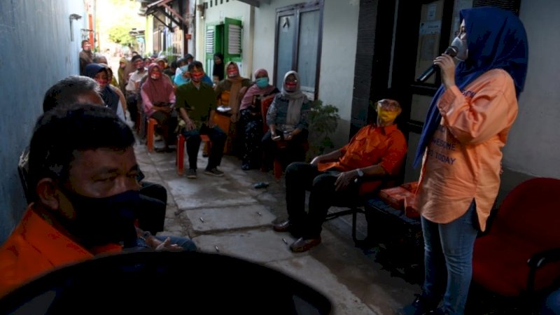 Fatmawati Rusdi saat tatap muka dengan warga Kelurahan Mario, Kecamatan Mariso, Sabtu (3/10/2020). 