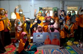 Anir-Lutfi Mulai Bagikan Kartu Bantuan Rp10 Juta per KK